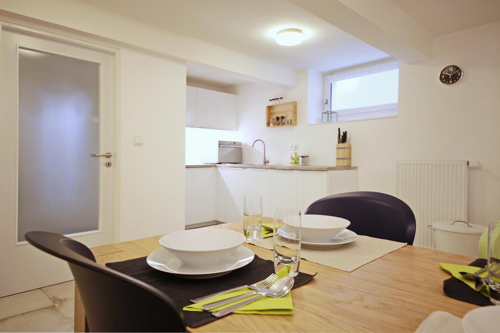 פראג Apartment Kosatcova מראה חיצוני תמונה